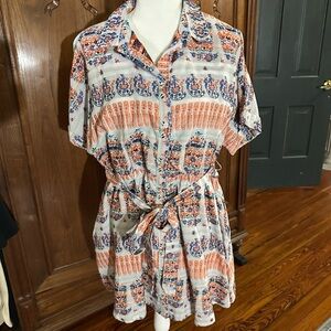 En Crème tie front Large dress! New with tags